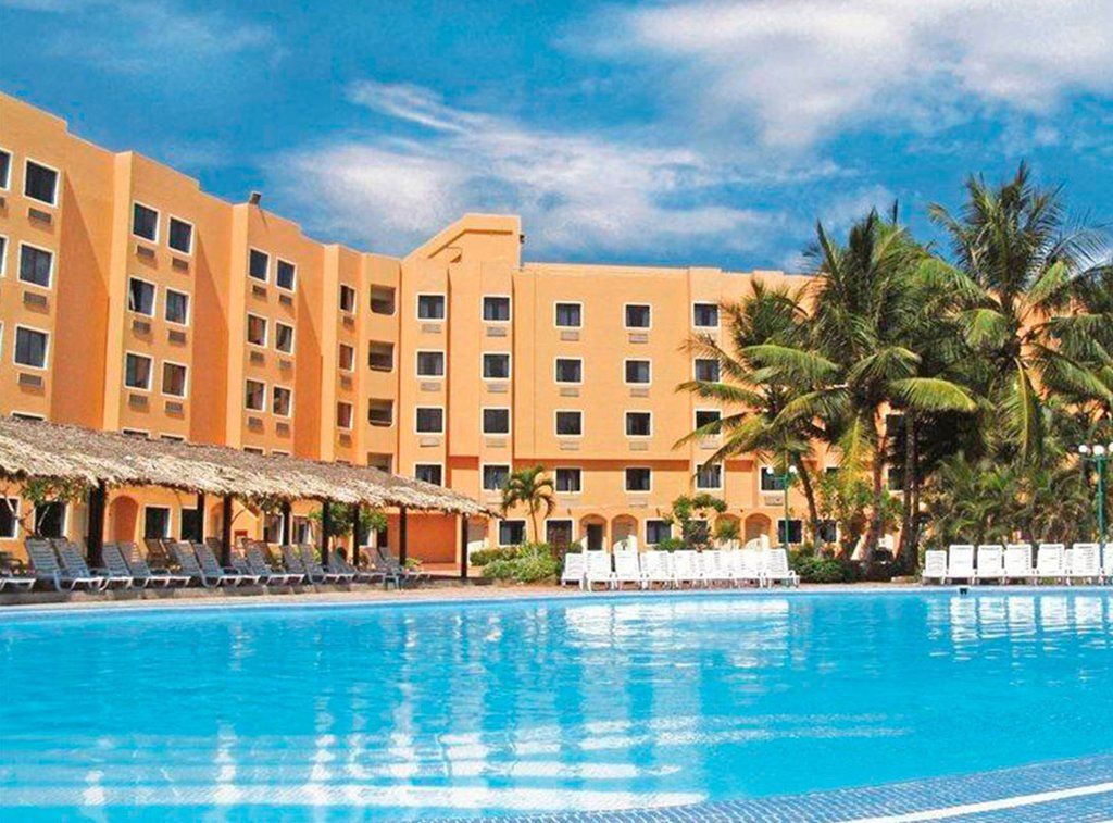 Portofino Complex Hotel Playa El Agua Exterior photo